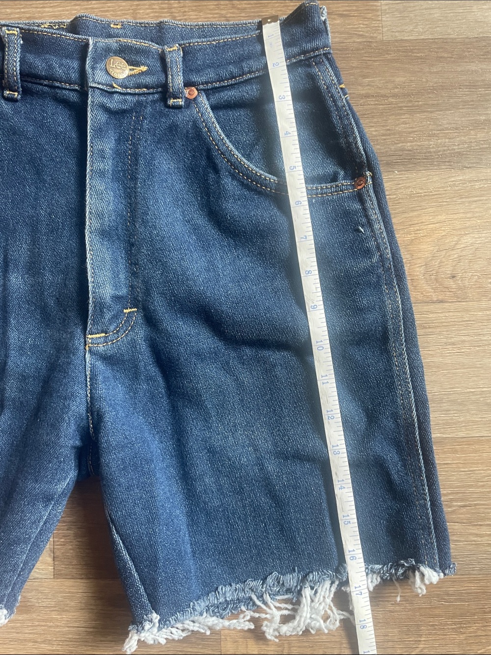 Lee Riders Cutoffs - Picture 4 of 4
